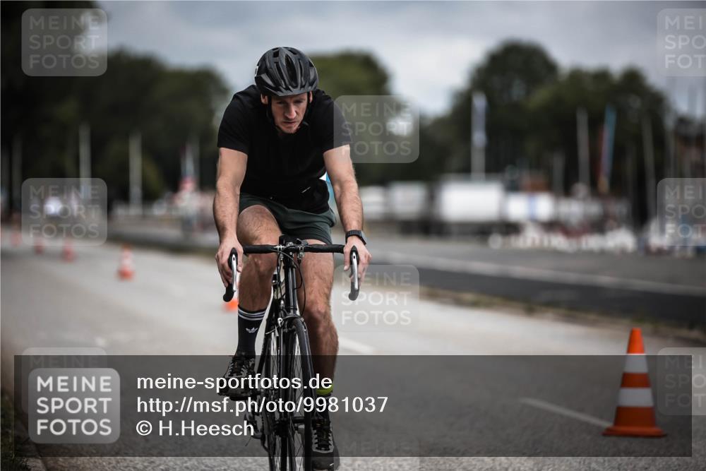 16.08.2026 - KN Förde Triathlon 2026 H.Heesch http://msf.ph/oto/9981037 16.08.2026 11:52:19 Radfahren 426 meine-sportfotos.de