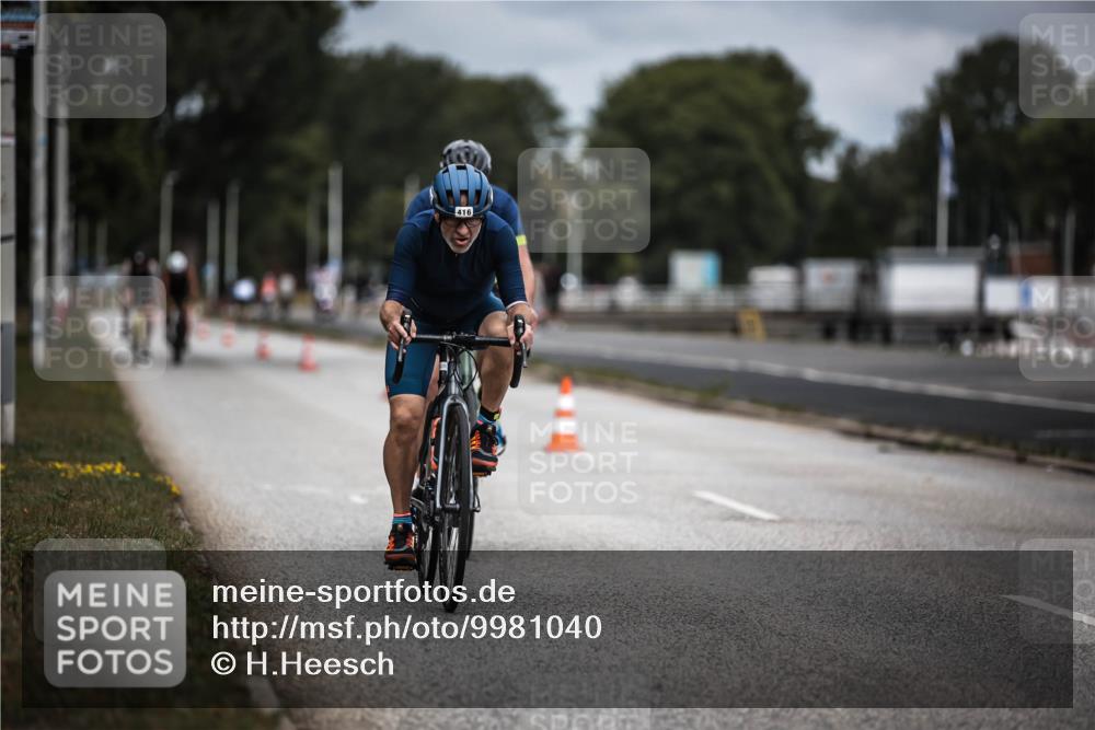 16.08.2026 - KN Förde Triathlon 2026 H.Heesch http://msf.ph/oto/9981040 16.08.2026 11:52:24 Radfahren 396, 426 meine-sportfotos.de