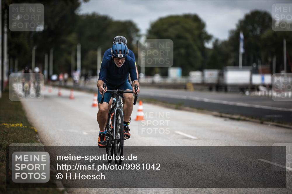 16.08.2026 - KN Förde Triathlon 2026 H.Heesch http://msf.ph/oto/9981042 16.08.2026 11:52:24 Radfahren 396, 426 meine-sportfotos.de