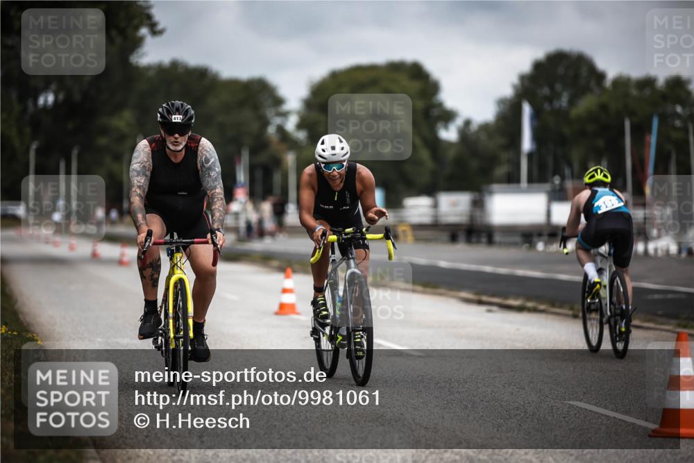 16.08.2026 - KN Förde Triathlon 2026 H.Heesch http://msf.ph/oto/9981061 16.08.2026 11:52:32 Radfahren  meine-sportfotos.de