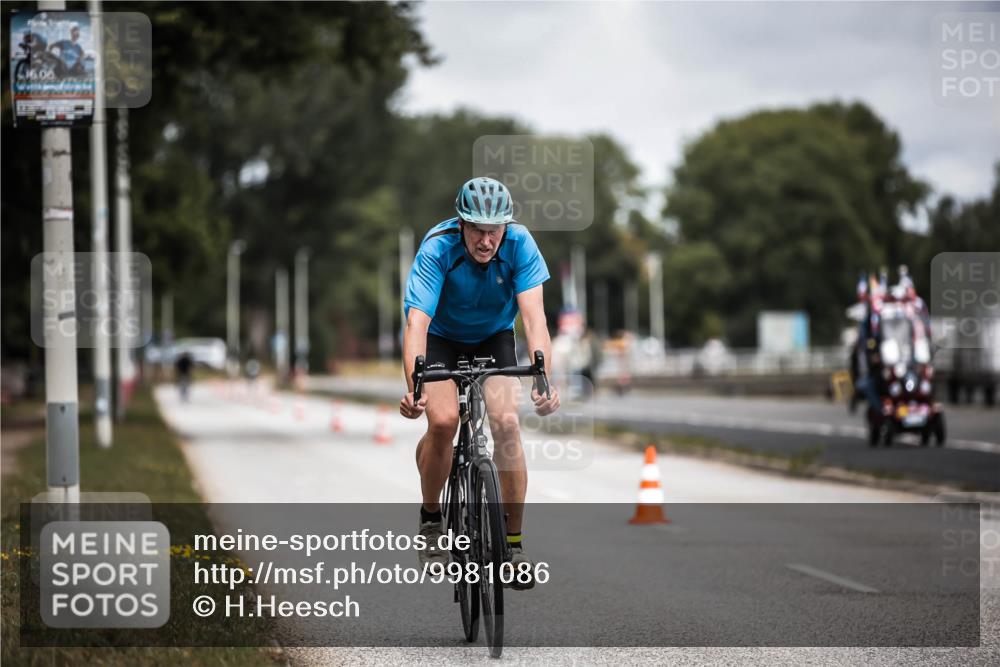 16.08.2026 - KN Förde Triathlon 2026 H.Heesch http://msf.ph/oto/9981086 16.08.2026 11:53:04 Radfahren  meine-sportfotos.de