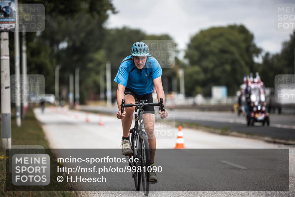 16.08.2026 - KN Förde Triathlon 2026 H.Heesch http://msf.ph/oto/9981090 16.08.2026 11:53:04 Radfahren  meine-sportfotos.de