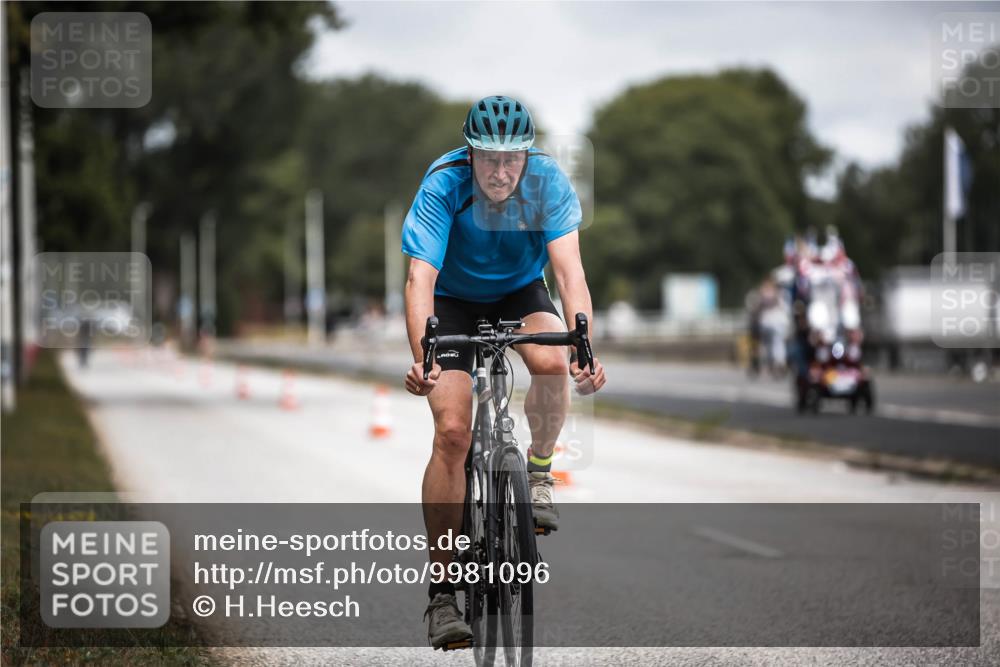 16.08.2026 - KN Förde Triathlon 2026 H.Heesch http://msf.ph/oto/9981096 16.08.2026 11:53:04 Radfahren  meine-sportfotos.de