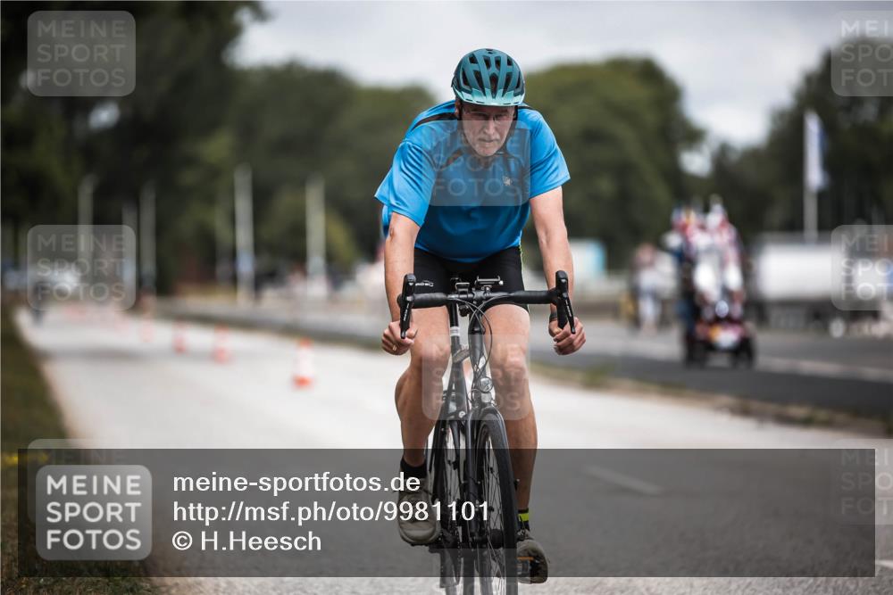 16.08.2026 - KN Förde Triathlon 2026 H.Heesch http://msf.ph/oto/9981101 16.08.2026 11:53:04 Radfahren  meine-sportfotos.de