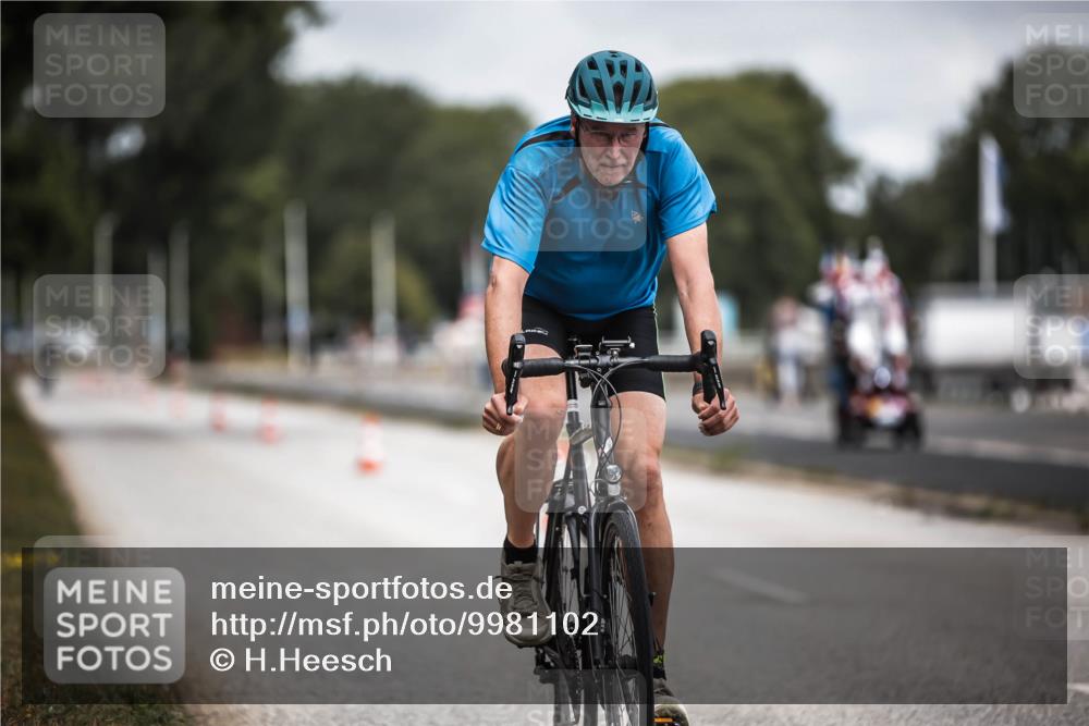 16.08.2026 - KN Förde Triathlon 2026 H.Heesch http://msf.ph/oto/9981102 16.08.2026 11:53:04 Radfahren  meine-sportfotos.de