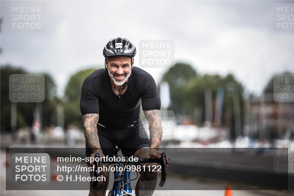 16.08.2026 - KN Förde Triathlon 2026 H.Heesch http://msf.ph/oto/9981122 16.08.2026 11:53:22 Radfahren  meine-sportfotos.de