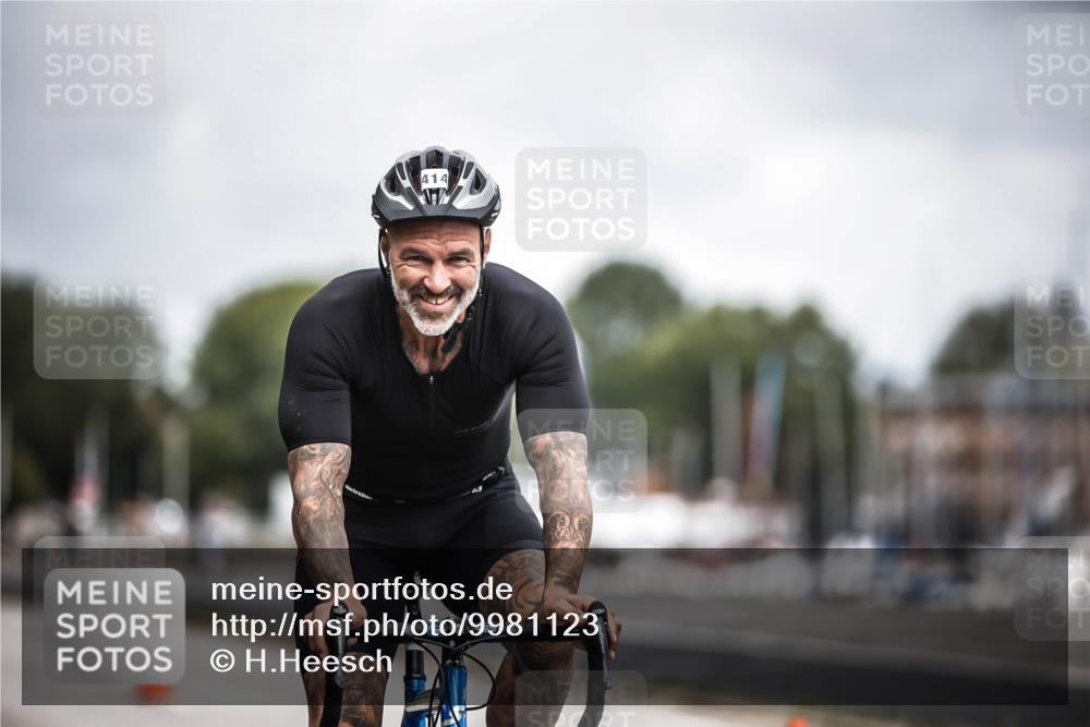 16.08.2026 - KN Förde Triathlon 2026 H.Heesch http://msf.ph/oto/9981123 16.08.2026 11:53:22 Radfahren  meine-sportfotos.de