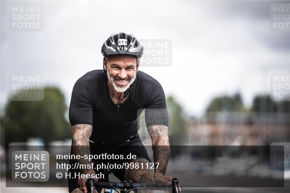 16.08.2026 - KN Förde Triathlon 2026 H.Heesch http://msf.ph/oto/9981127 16.08.2026 11:53:22 Radfahren  meine-sportfotos.de