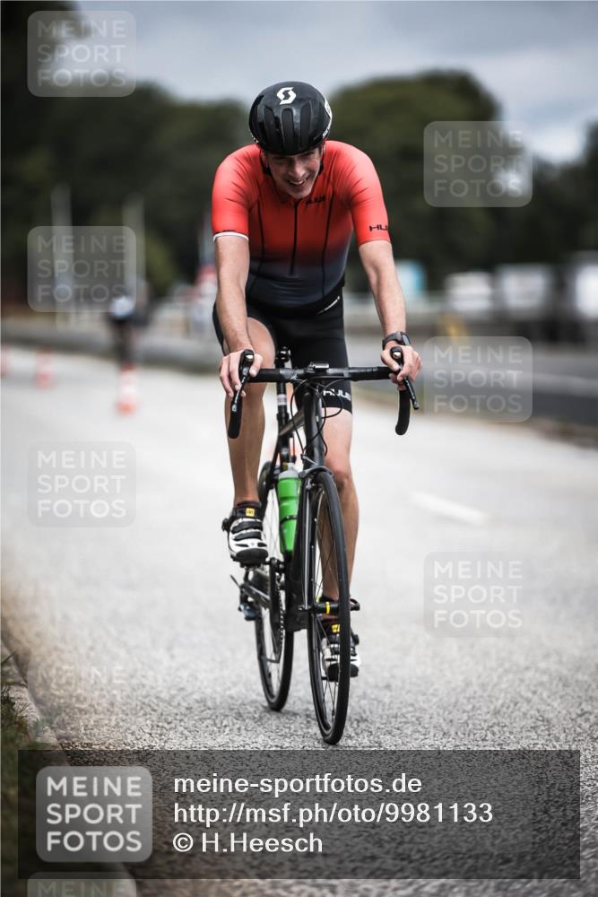 16.08.2026 - KN Förde Triathlon 2026 H.Heesch http://msf.ph/oto/9981133 16.08.2026 11:53:49 Radfahren 438 meine-sportfotos.de