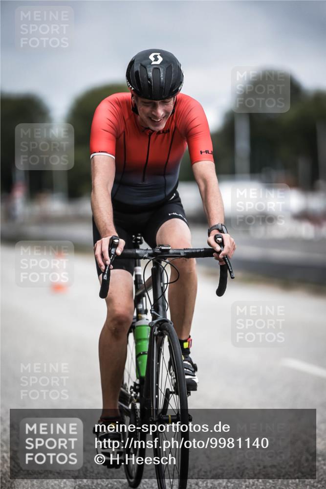 16.08.2026 - KN Förde Triathlon 2026 H.Heesch http://msf.ph/oto/9981140 16.08.2026 11:53:49 Radfahren 438 meine-sportfotos.de
