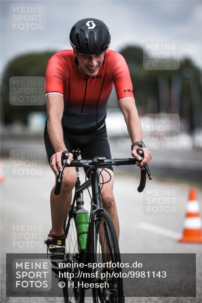 16.08.2026 - KN Förde Triathlon 2026 H.Heesch http://msf.ph/oto/9981143 16.08.2026 11:53:49 Radfahren 438 meine-sportfotos.de