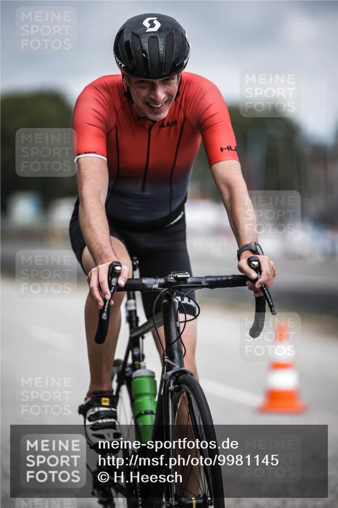 16.08.2026 - KN Förde Triathlon 2026 H.Heesch http://msf.ph/oto/9981145 16.08.2026 11:53:49 Radfahren 438 meine-sportfotos.de