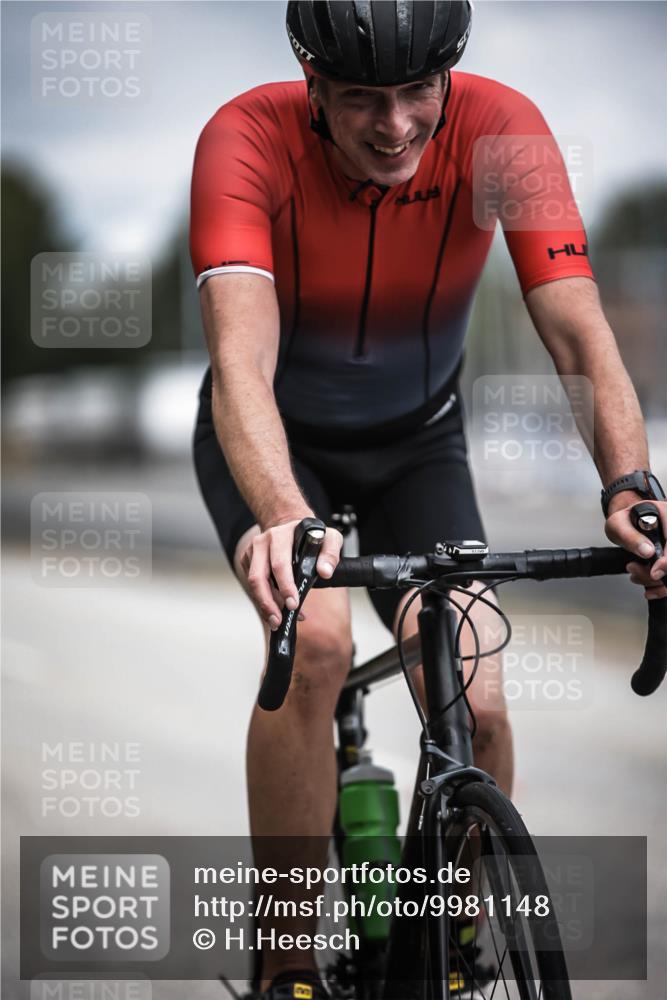 16.08.2026 - KN Förde Triathlon 2026 H.Heesch http://msf.ph/oto/9981148 16.08.2026 11:53:49 Radfahren 438 meine-sportfotos.de