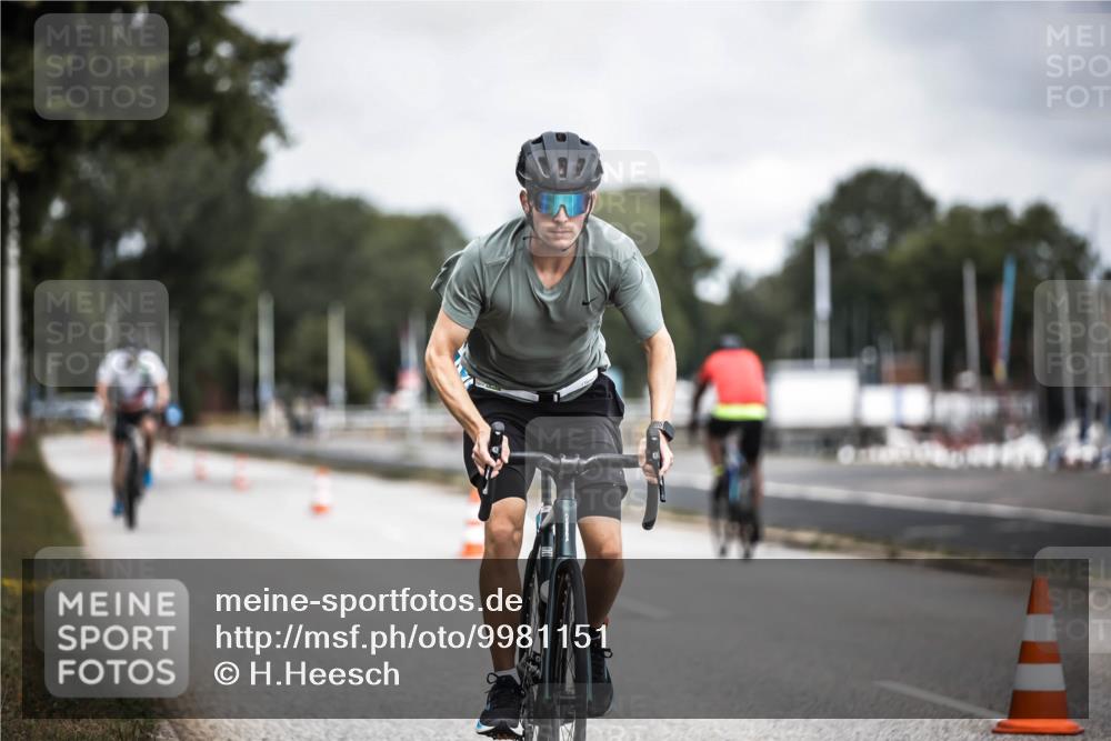 16.08.2026 - KN Förde Triathlon 2026 H.Heesch http://msf.ph/oto/9981151 16.08.2026 11:54:13 Radfahren  meine-sportfotos.de