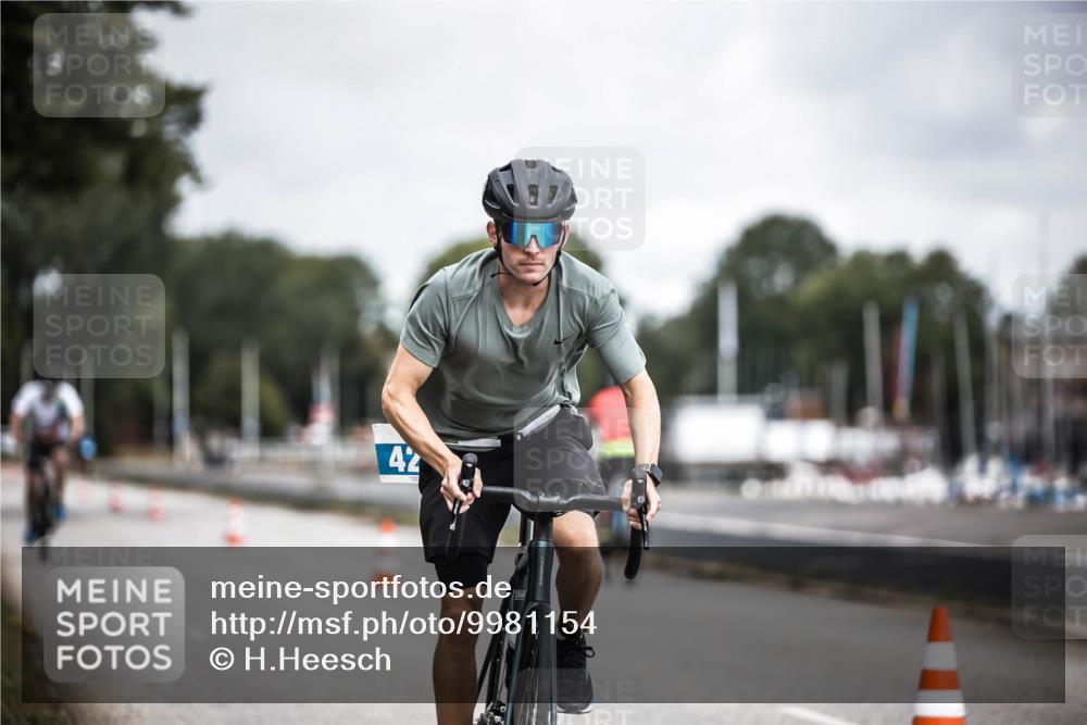16.08.2026 - KN Förde Triathlon 2026 H.Heesch http://msf.ph/oto/9981154 16.08.2026 11:54:14 Radfahren  meine-sportfotos.de