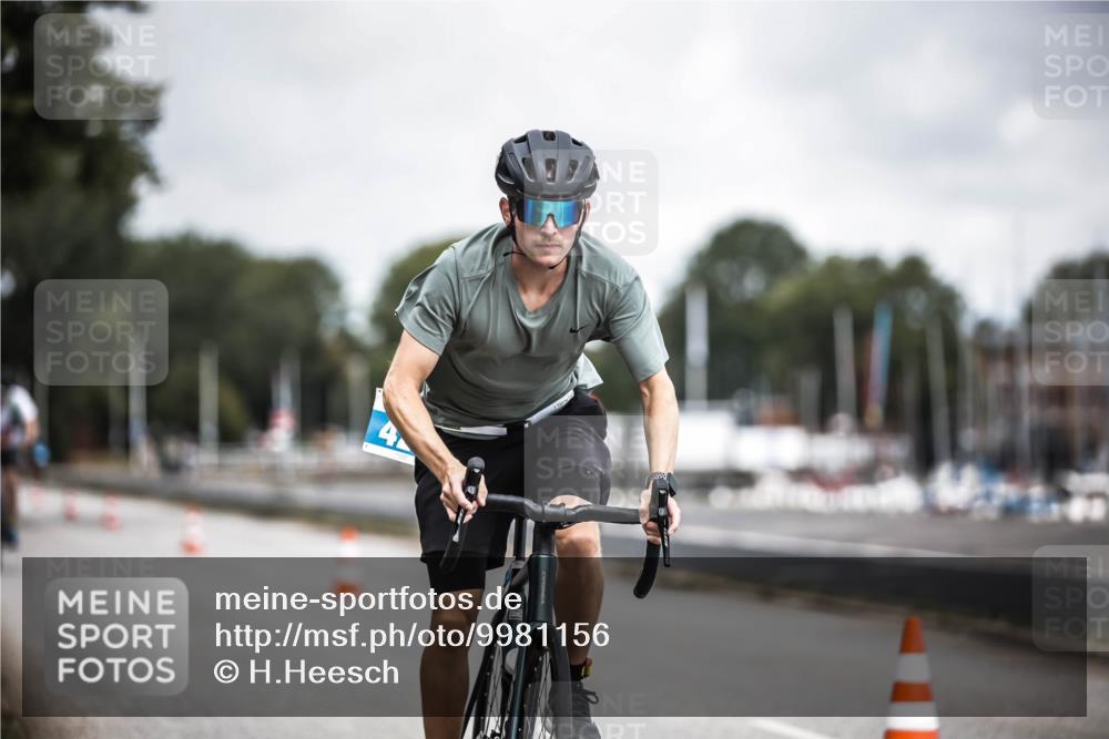 16.08.2026 - KN Förde Triathlon 2026 H.Heesch http://msf.ph/oto/9981156 16.08.2026 11:54:14 Radfahren  meine-sportfotos.de