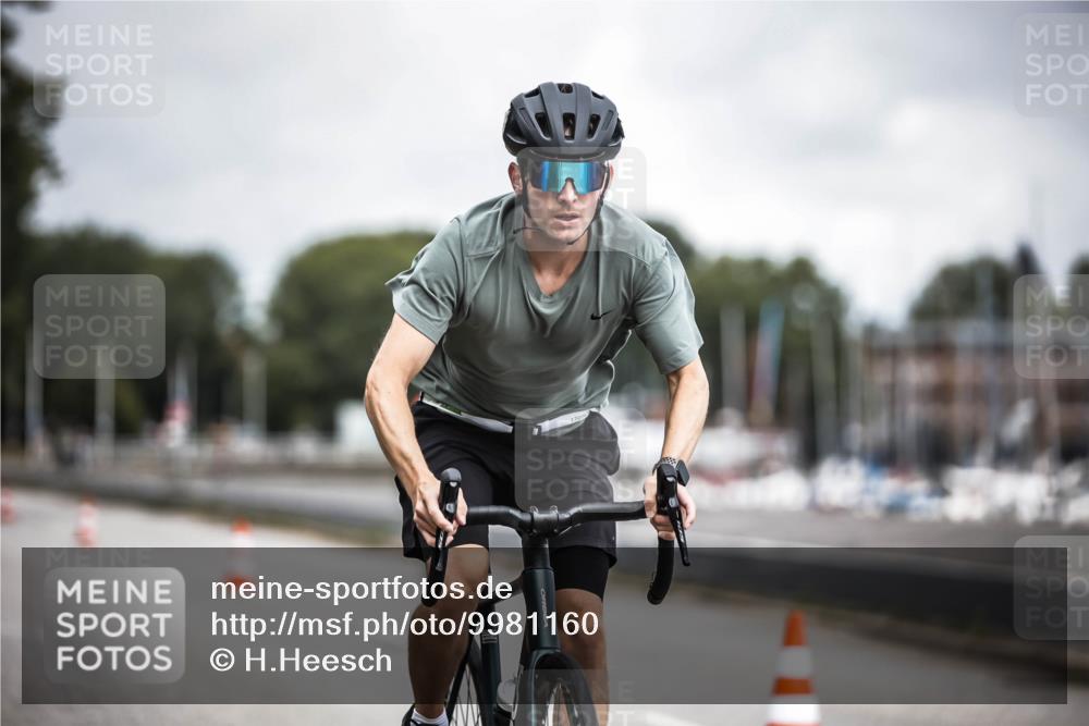 16.08.2026 - KN Förde Triathlon 2026 H.Heesch http://msf.ph/oto/9981160 16.08.2026 11:54:14 Radfahren  meine-sportfotos.de