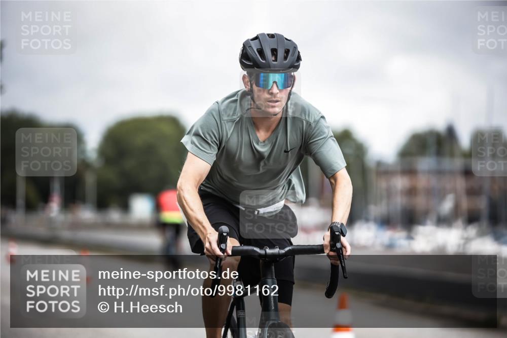 16.08.2026 - KN Förde Triathlon 2026 H.Heesch http://msf.ph/oto/9981162 16.08.2026 11:54:14 Radfahren  meine-sportfotos.de