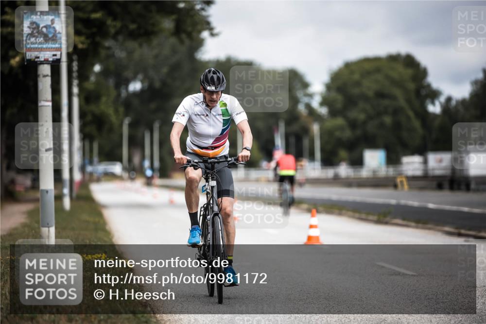 16.08.2026 - KN Förde Triathlon 2026 H.Heesch http://msf.ph/oto/9981172 16.08.2026 11:54:17 Radfahren  meine-sportfotos.de