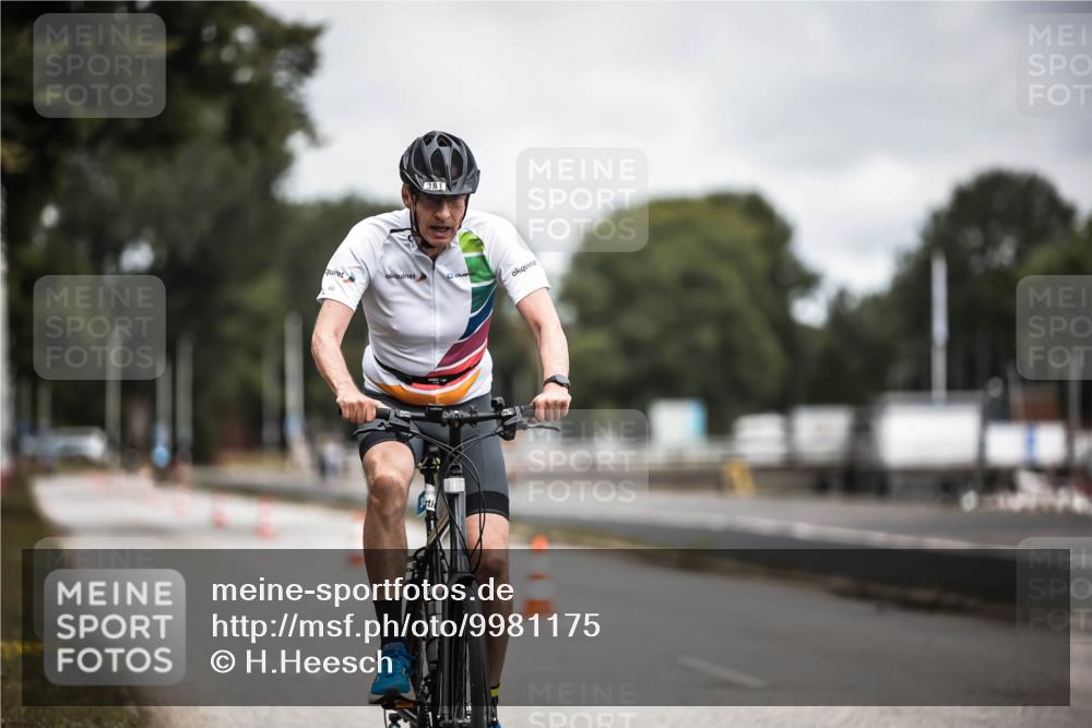 16.08.2026 - KN Förde Triathlon 2026 H.Heesch http://msf.ph/oto/9981175 16.08.2026 11:54:18 Radfahren  meine-sportfotos.de