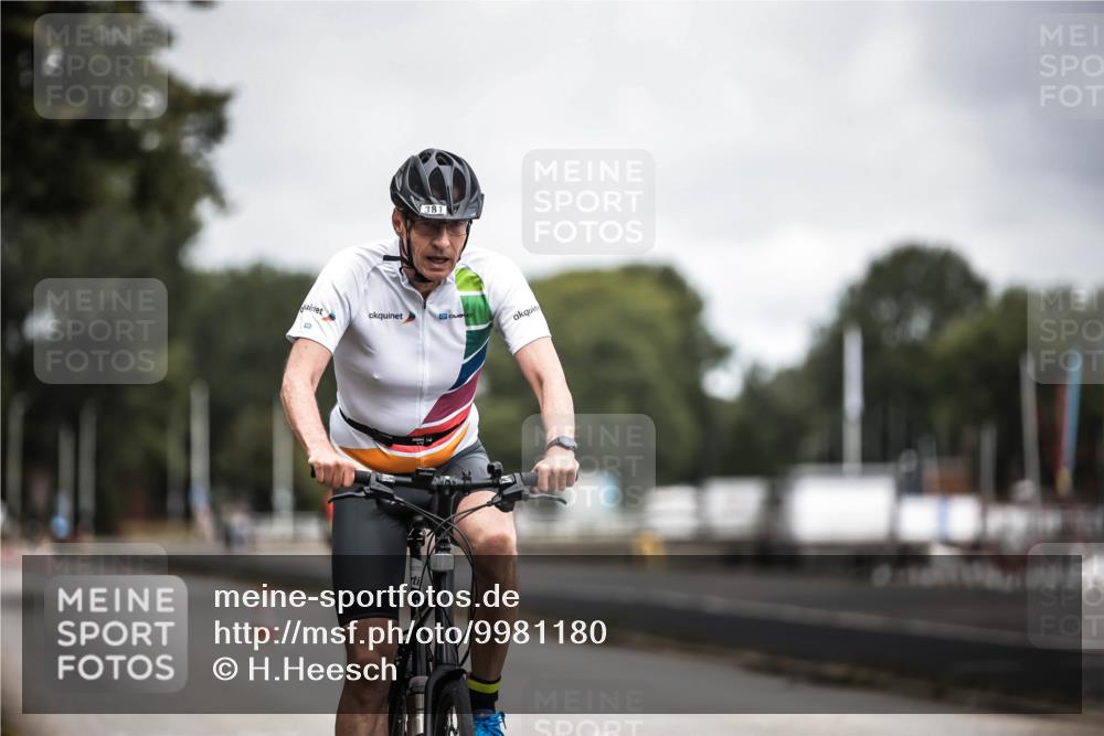 16.08.2026 - KN Förde Triathlon 2026 H.Heesch http://msf.ph/oto/9981180 16.08.2026 11:54:18 Radfahren  meine-sportfotos.de