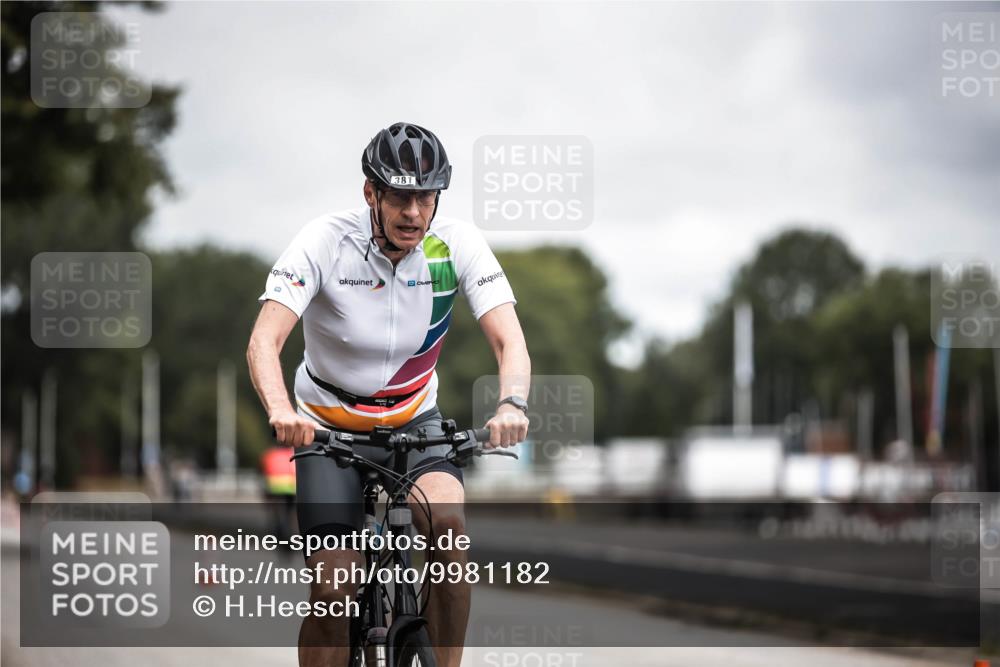 16.08.2026 - KN Förde Triathlon 2026 H.Heesch http://msf.ph/oto/9981182 16.08.2026 11:54:18 Radfahren  meine-sportfotos.de