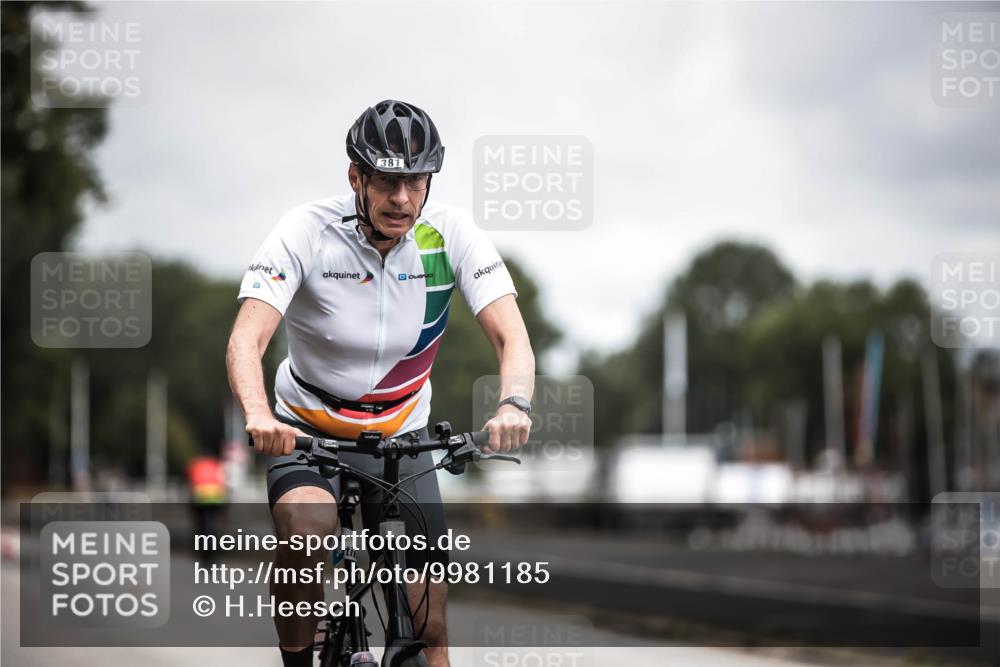 16.08.2026 - KN Förde Triathlon 2026 H.Heesch http://msf.ph/oto/9981185 16.08.2026 11:54:18 Radfahren  meine-sportfotos.de