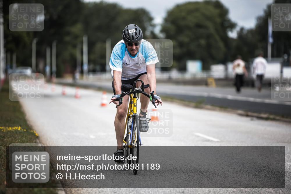16.08.2026 - KN Förde Triathlon 2026 H.Heesch http://msf.ph/oto/9981189 16.08.2026 11:54:52 Radfahren  meine-sportfotos.de
