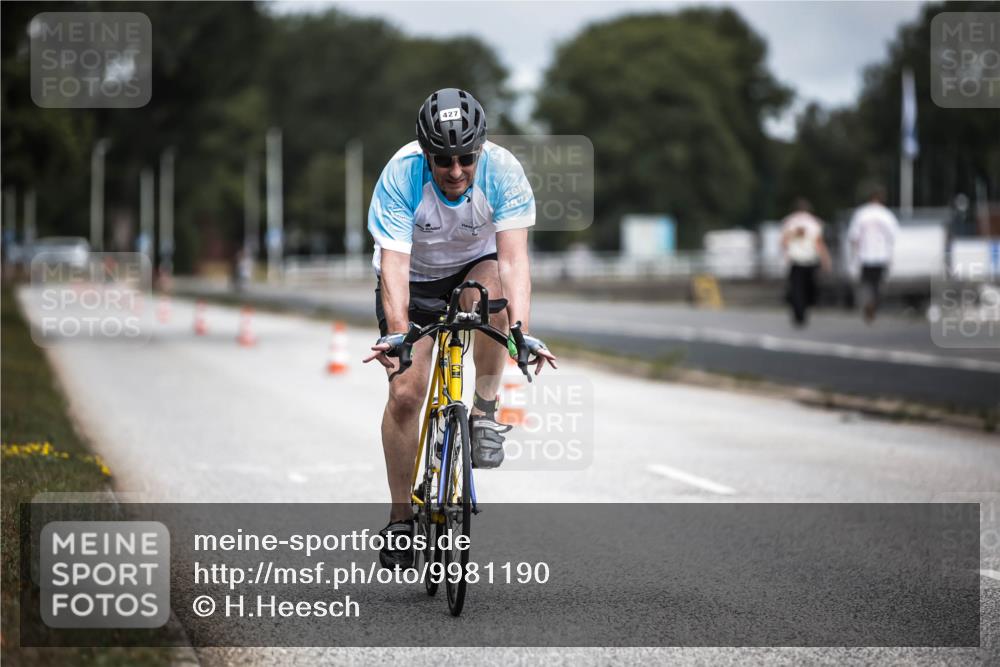16.08.2026 - KN Förde Triathlon 2026 H.Heesch http://msf.ph/oto/9981190 16.08.2026 11:54:52 Radfahren  meine-sportfotos.de