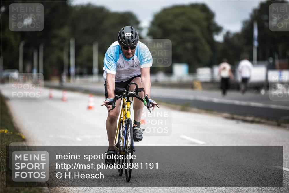 16.08.2026 - KN Förde Triathlon 2026 H.Heesch http://msf.ph/oto/9981191 16.08.2026 11:54:52 Radfahren  meine-sportfotos.de