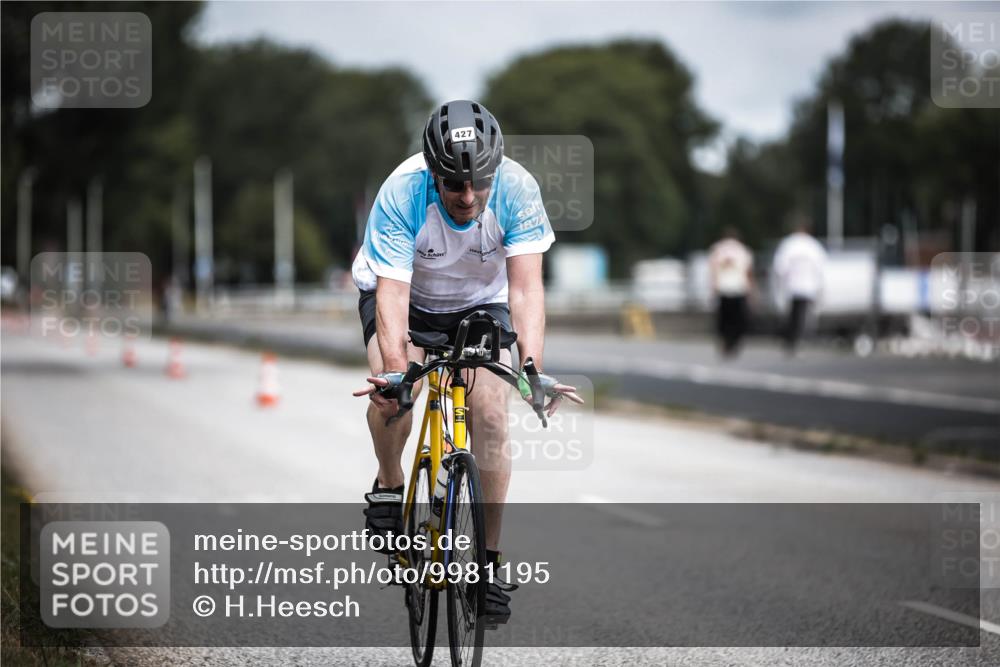 16.08.2026 - KN Förde Triathlon 2026 H.Heesch http://msf.ph/oto/9981195 16.08.2026 11:54:53 Radfahren  meine-sportfotos.de