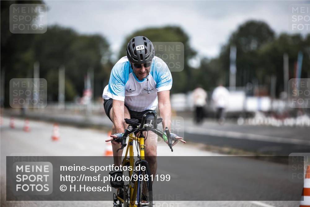 16.08.2026 - KN Förde Triathlon 2026 H.Heesch http://msf.ph/oto/9981199 16.08.2026 11:54:53 Radfahren  meine-sportfotos.de