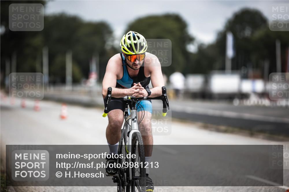 16.08.2026 - KN Förde Triathlon 2026 H.Heesch http://msf.ph/oto/9981213 16.08.2026 11:55:24 Radfahren  meine-sportfotos.de