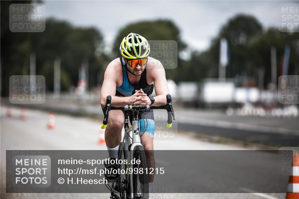 16.08.2026 - KN Förde Triathlon 2026 H.Heesch http://msf.ph/oto/9981215 16.08.2026 11:55:25 Radfahren  meine-sportfotos.de