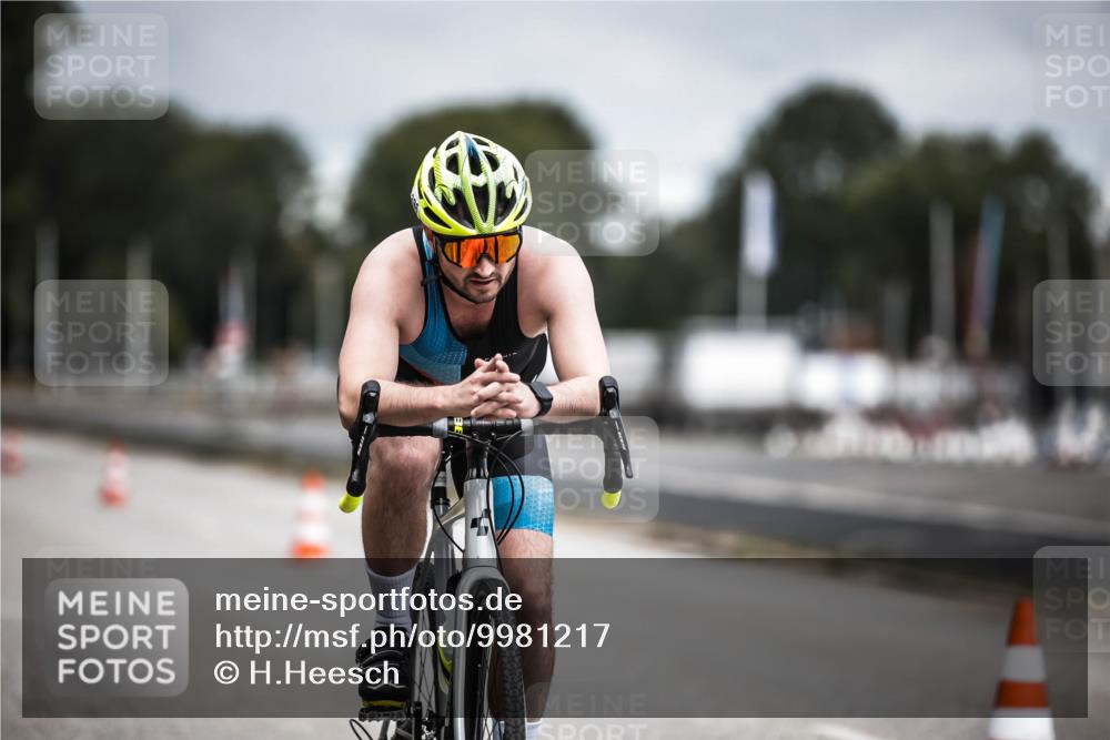 16.08.2026 - KN Förde Triathlon 2026 H.Heesch http://msf.ph/oto/9981217 16.08.2026 11:55:25 Radfahren  meine-sportfotos.de