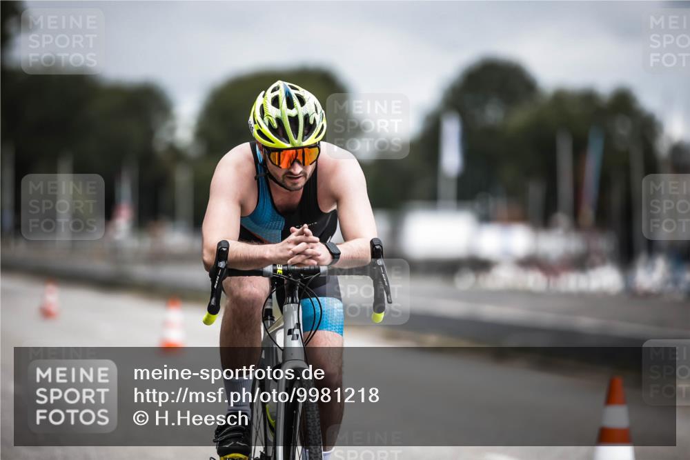 16.08.2026 - KN Förde Triathlon 2026 H.Heesch http://msf.ph/oto/9981218 16.08.2026 11:55:25 Radfahren  meine-sportfotos.de