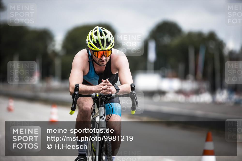 16.08.2026 - KN Förde Triathlon 2026 H.Heesch http://msf.ph/oto/9981219 16.08.2026 11:55:25 Radfahren  meine-sportfotos.de