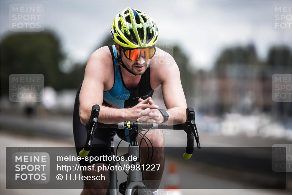 16.08.2026 - KN Förde Triathlon 2026 H.Heesch http://msf.ph/oto/9981227 16.08.2026 11:55:25 Radfahren  meine-sportfotos.de