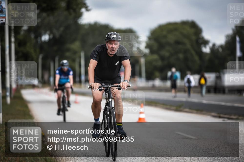16.08.2026 - KN Förde Triathlon 2026 H.Heesch http://msf.ph/oto/9981235 16.08.2026 11:56:33 Radfahren  meine-sportfotos.de
