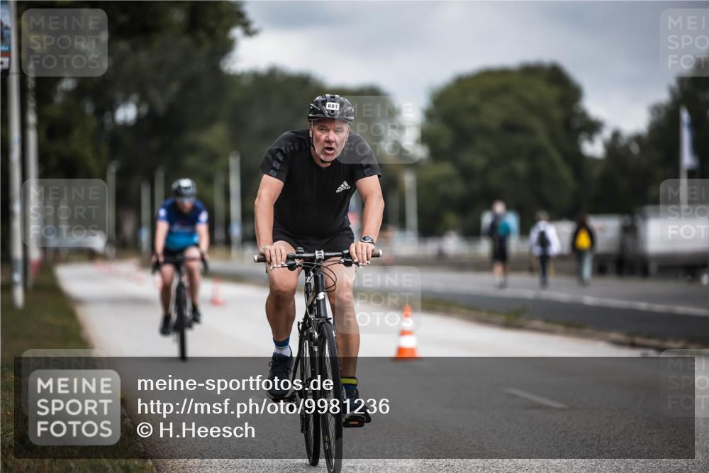 16.08.2026 - KN Förde Triathlon 2026 H.Heesch http://msf.ph/oto/9981236 16.08.2026 11:56:33 Radfahren  meine-sportfotos.de