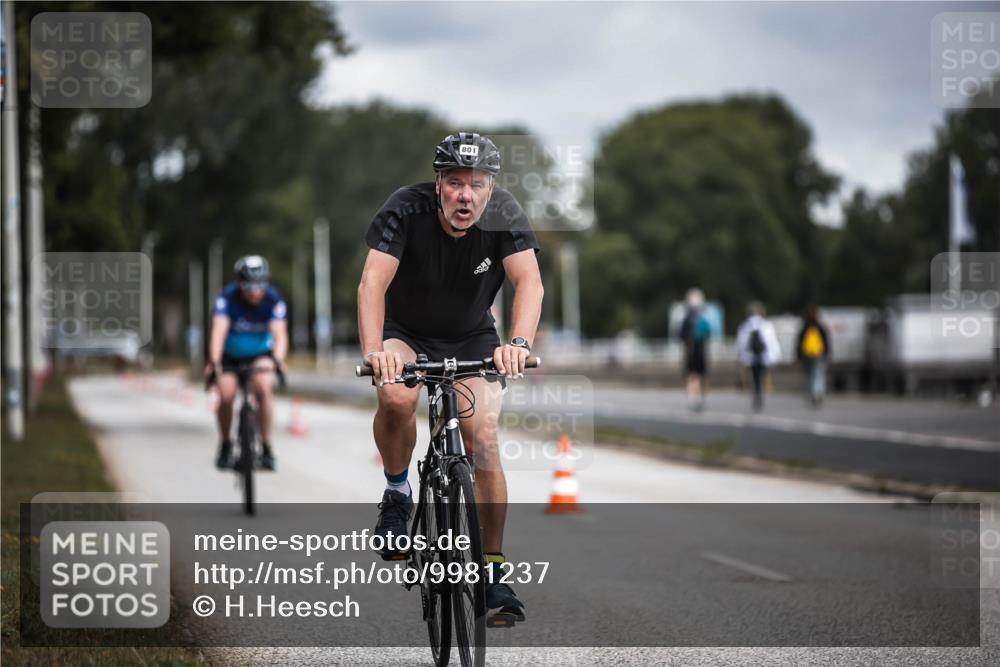 16.08.2026 - KN Förde Triathlon 2026 H.Heesch http://msf.ph/oto/9981237 16.08.2026 11:56:33 Radfahren  meine-sportfotos.de