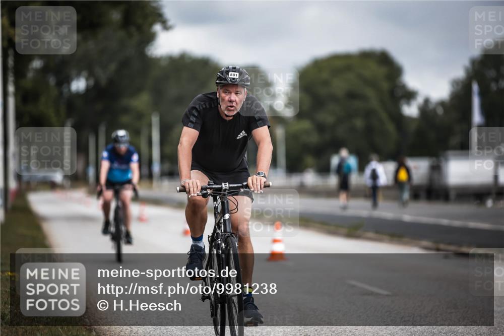 16.08.2026 - KN Förde Triathlon 2026 H.Heesch http://msf.ph/oto/9981238 16.08.2026 11:56:33 Radfahren  meine-sportfotos.de