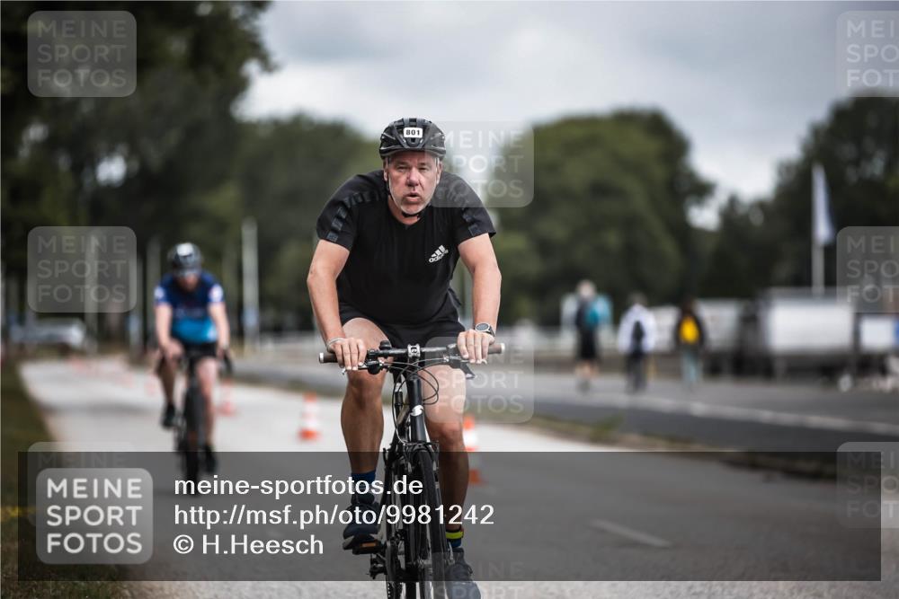16.08.2026 - KN Förde Triathlon 2026 H.Heesch http://msf.ph/oto/9981242 16.08.2026 11:56:33 Radfahren  meine-sportfotos.de