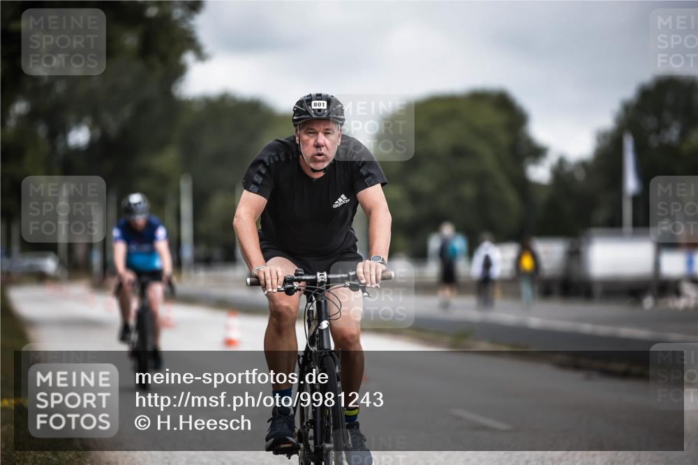 16.08.2026 - KN Förde Triathlon 2026 H.Heesch http://msf.ph/oto/9981243 16.08.2026 11:56:33 Radfahren  meine-sportfotos.de