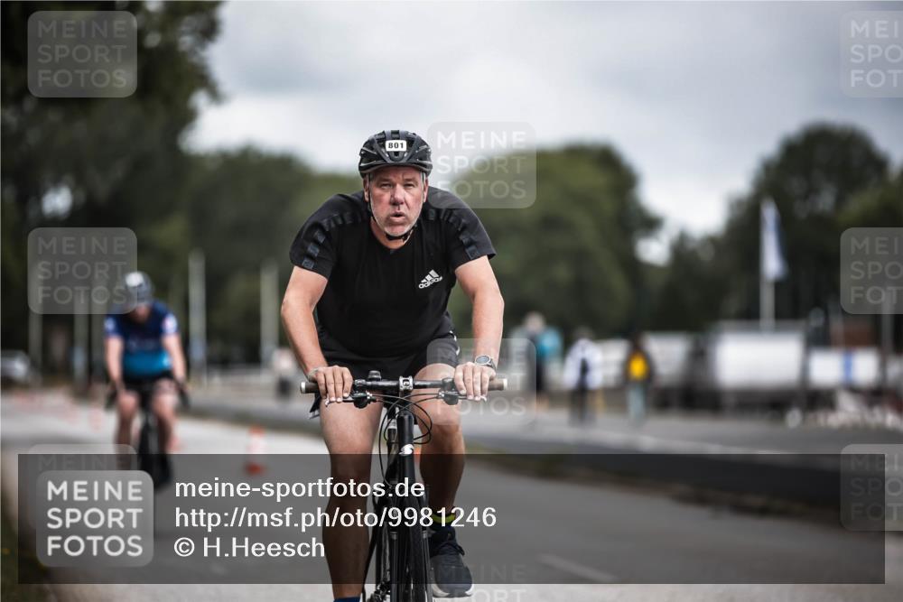 16.08.2026 - KN Förde Triathlon 2026 H.Heesch http://msf.ph/oto/9981246 16.08.2026 11:56:33 Radfahren  meine-sportfotos.de