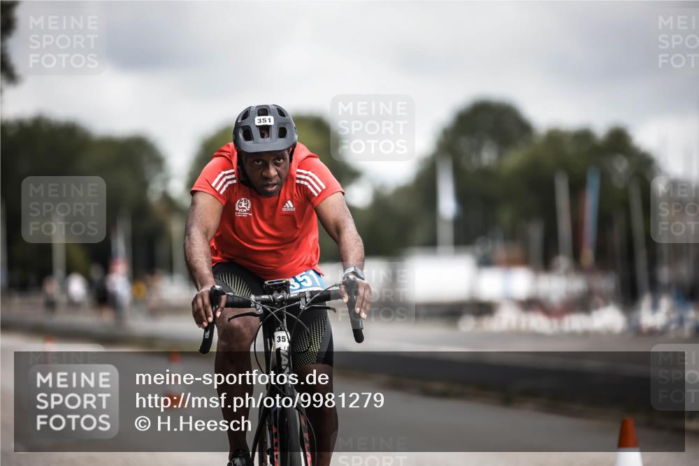 16.08.2026 - KN Förde Triathlon 2026 H.Heesch http://msf.ph/oto/9981279 16.08.2026 11:57:18 Radfahren  meine-sportfotos.de