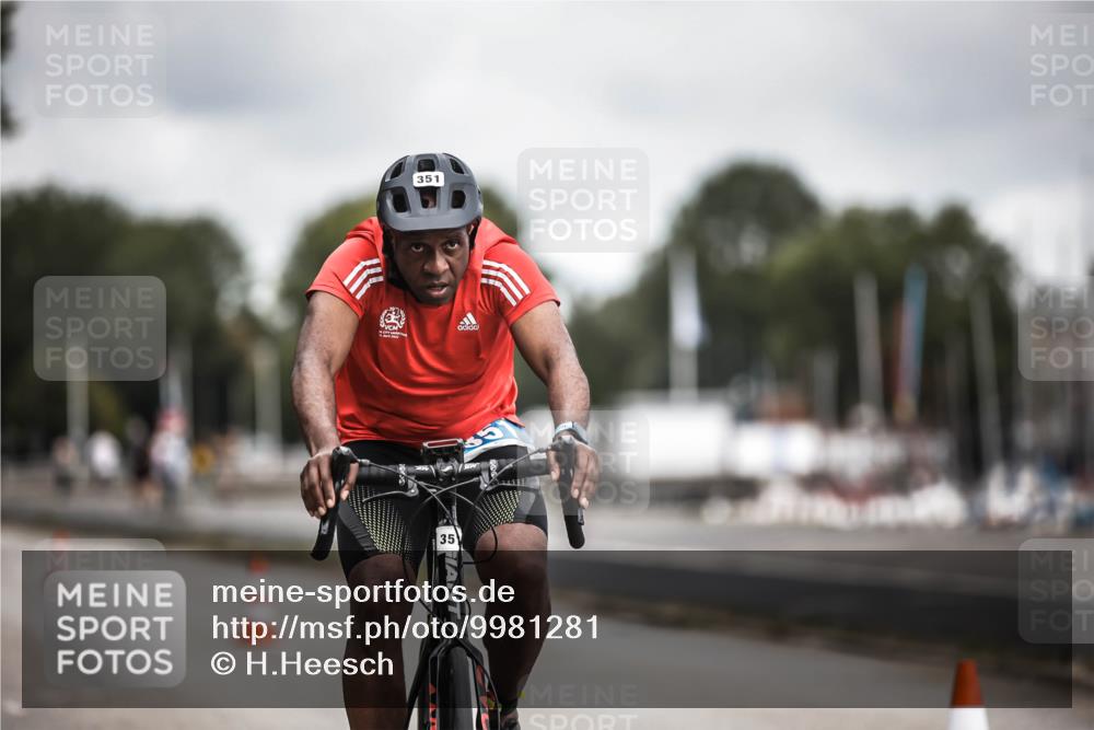 16.08.2026 - KN Förde Triathlon 2026 H.Heesch http://msf.ph/oto/9981281 16.08.2026 11:57:19 Radfahren  meine-sportfotos.de