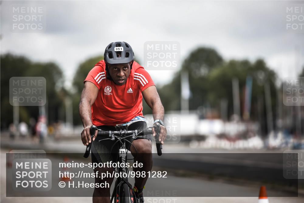 16.08.2026 - KN Förde Triathlon 2026 H.Heesch http://msf.ph/oto/9981282 16.08.2026 11:57:19 Radfahren  meine-sportfotos.de