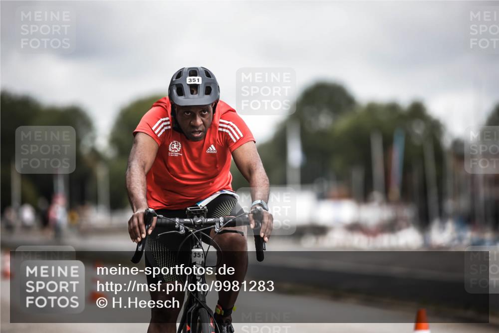 16.08.2026 - KN Förde Triathlon 2026 H.Heesch http://msf.ph/oto/9981283 16.08.2026 11:57:19 Radfahren  meine-sportfotos.de
