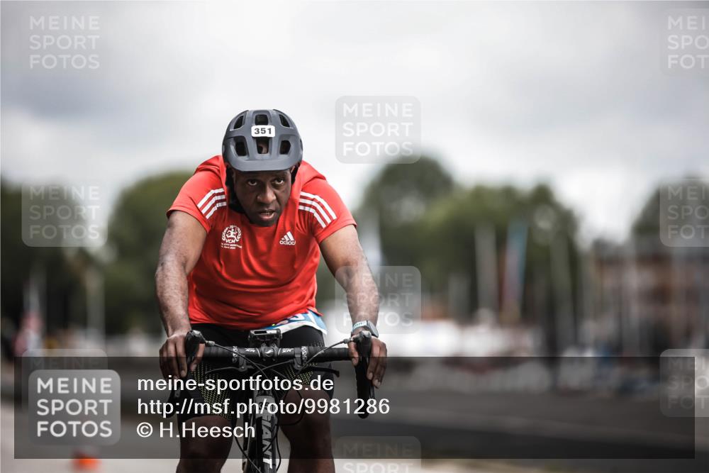 16.08.2026 - KN Förde Triathlon 2026 H.Heesch http://msf.ph/oto/9981286 16.08.2026 11:57:19 Radfahren  meine-sportfotos.de